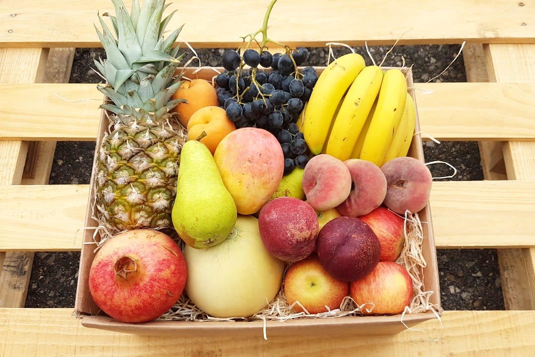 Organic Fruit Box "Fruitlover" Medium