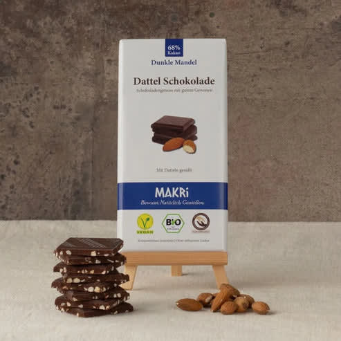 Makri Organic Dark Date Chocolate Almond 68%